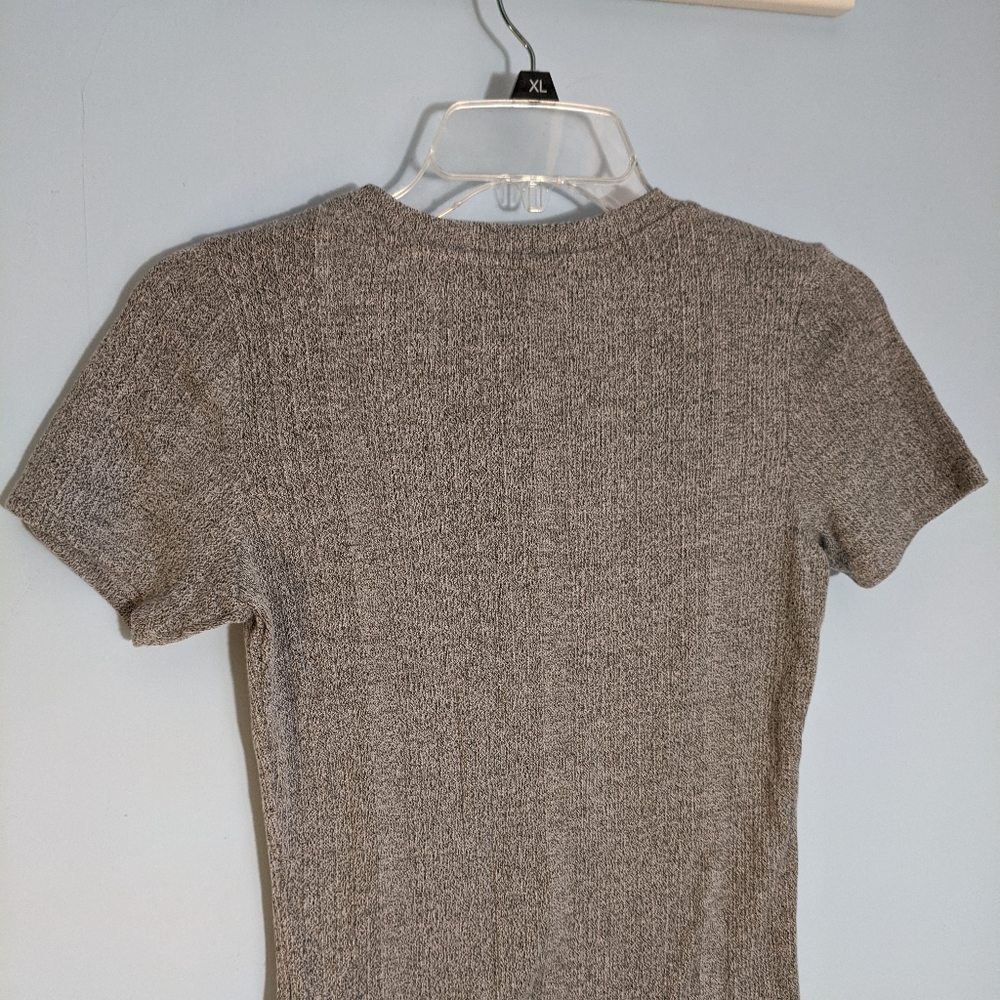 Juniors cropped short sleeve black gray small top - Picture 2 of 4